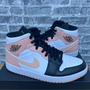 Artic orange jordan 1